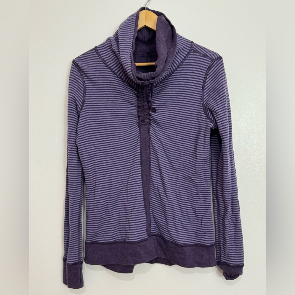 Lululemon In A Cinch Cowl Neck Pullover Reversible Long Sleeve Top